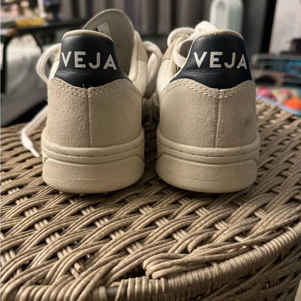 Veja women’s shoe